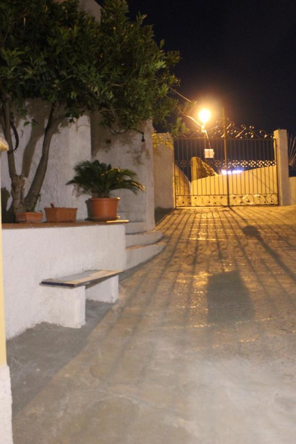 Il Covo Delle Civette Bed & Breakfast Vietri Екстериор снимка
